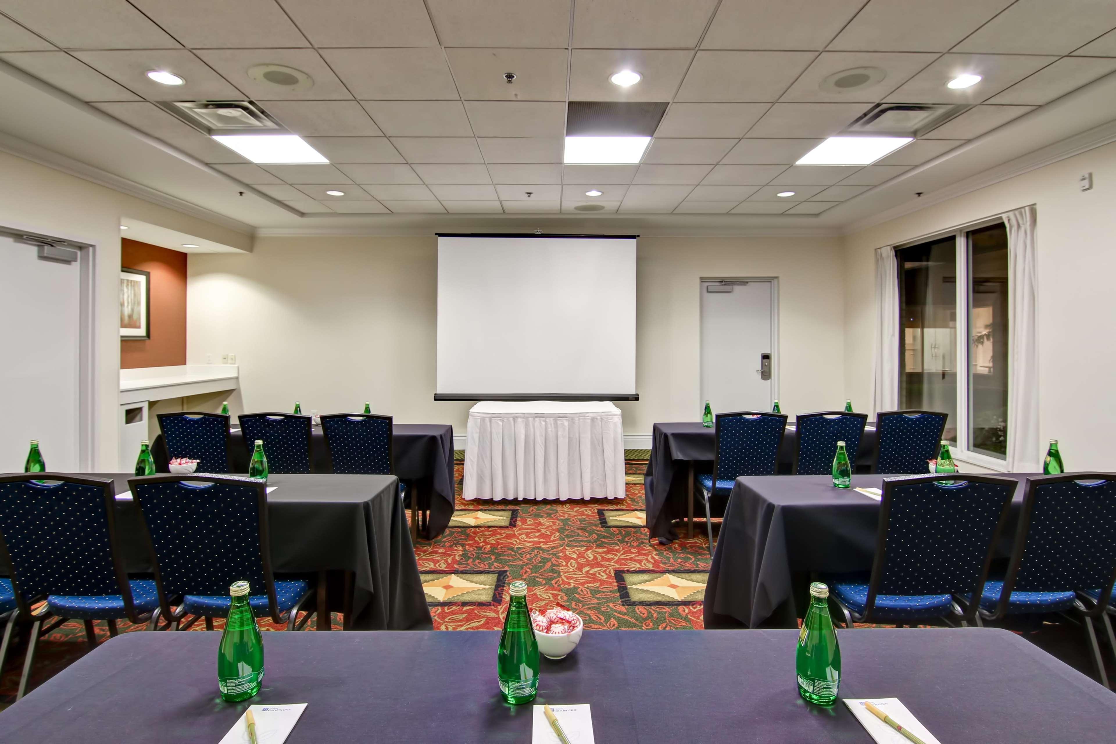 Hilton Garden Toronto/mississauga Hotel 3*